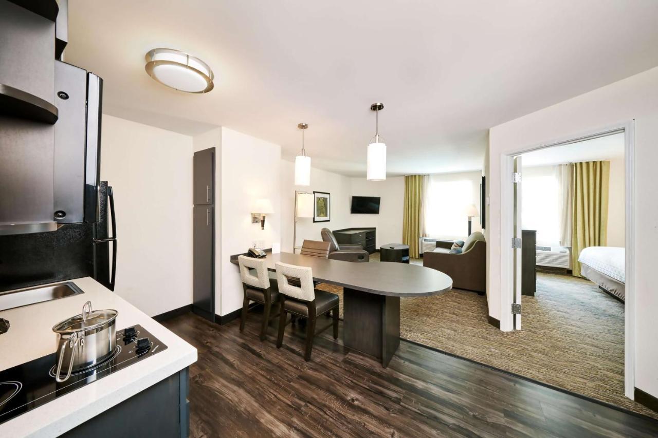 Sonesta Simply Suites Cleveland North Olmsted Airport Exteriér fotografie