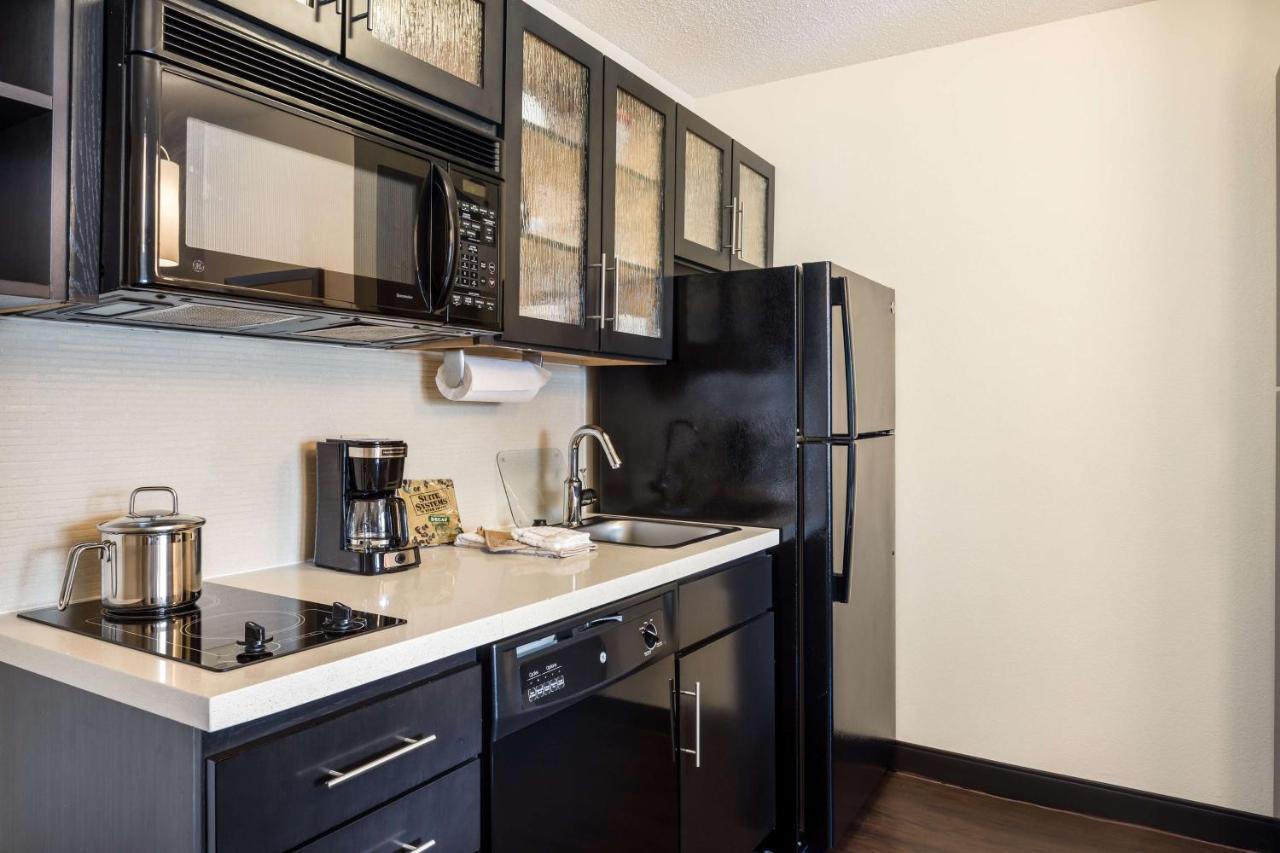 Sonesta Simply Suites Cleveland North Olmsted Airport Exteriér fotografie