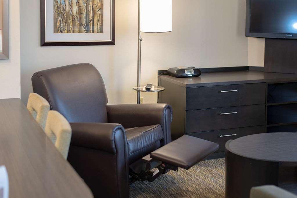 Sonesta Simply Suites Cleveland North Olmsted Airport Pokoj fotografie