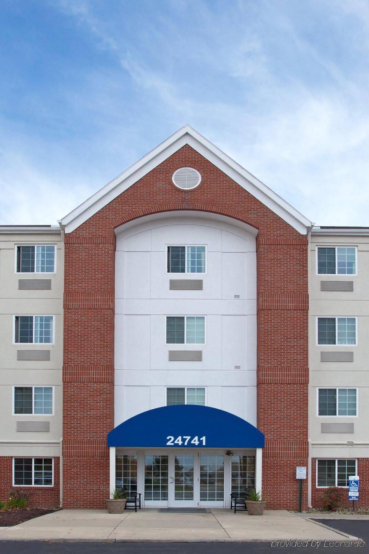 Sonesta Simply Suites Cleveland North Olmsted Airport Exteriér fotografie